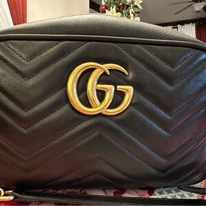 GG Marmont small shoulder bag,pre-owed,100 % authentic.